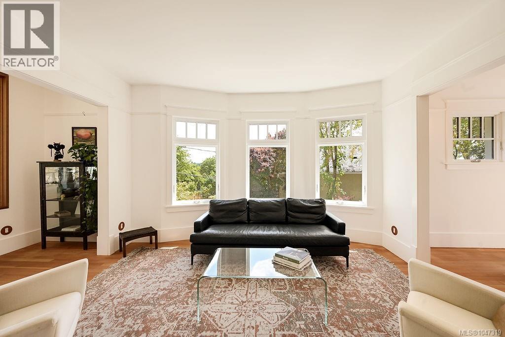  2654 Fernwood Road, Victoria