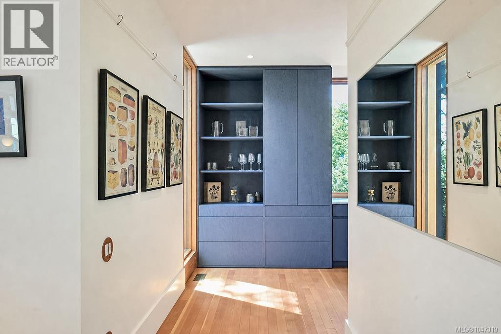  2654 Fernwood Road, Victoria