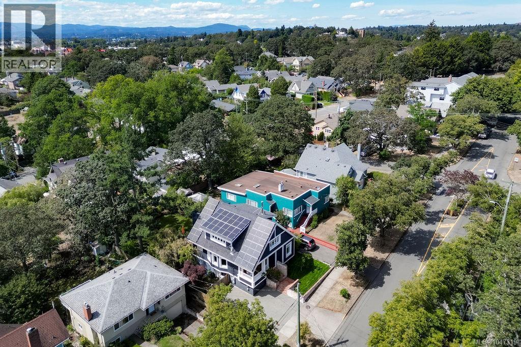  2654 Fernwood Road, Victoria