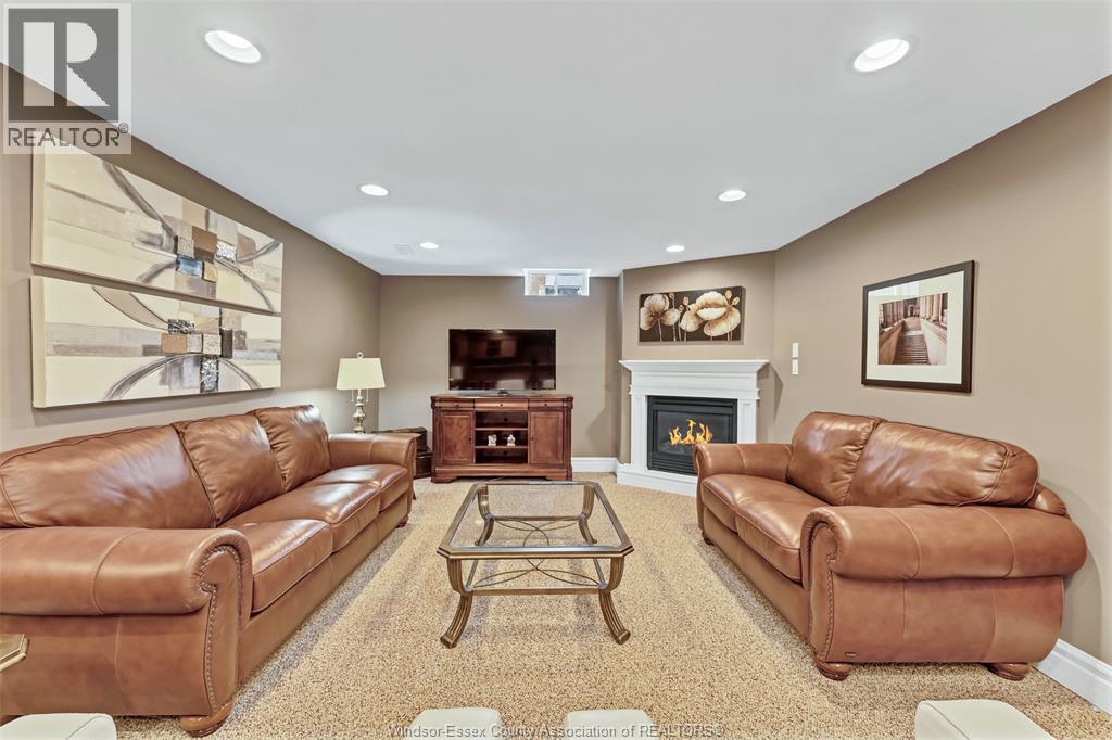 11824 BLAIR STREET - Image 34