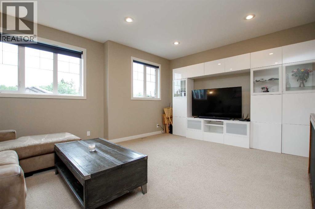 Listing photo – 20 Connaught Crescent, Red Deer