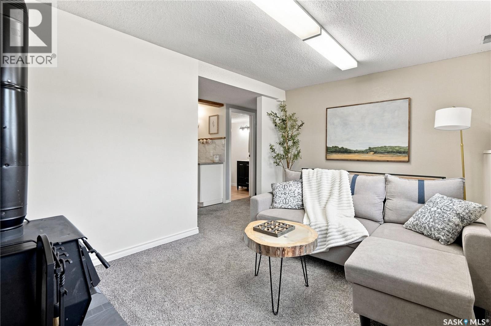 1109 Lillooet STREET W - 27