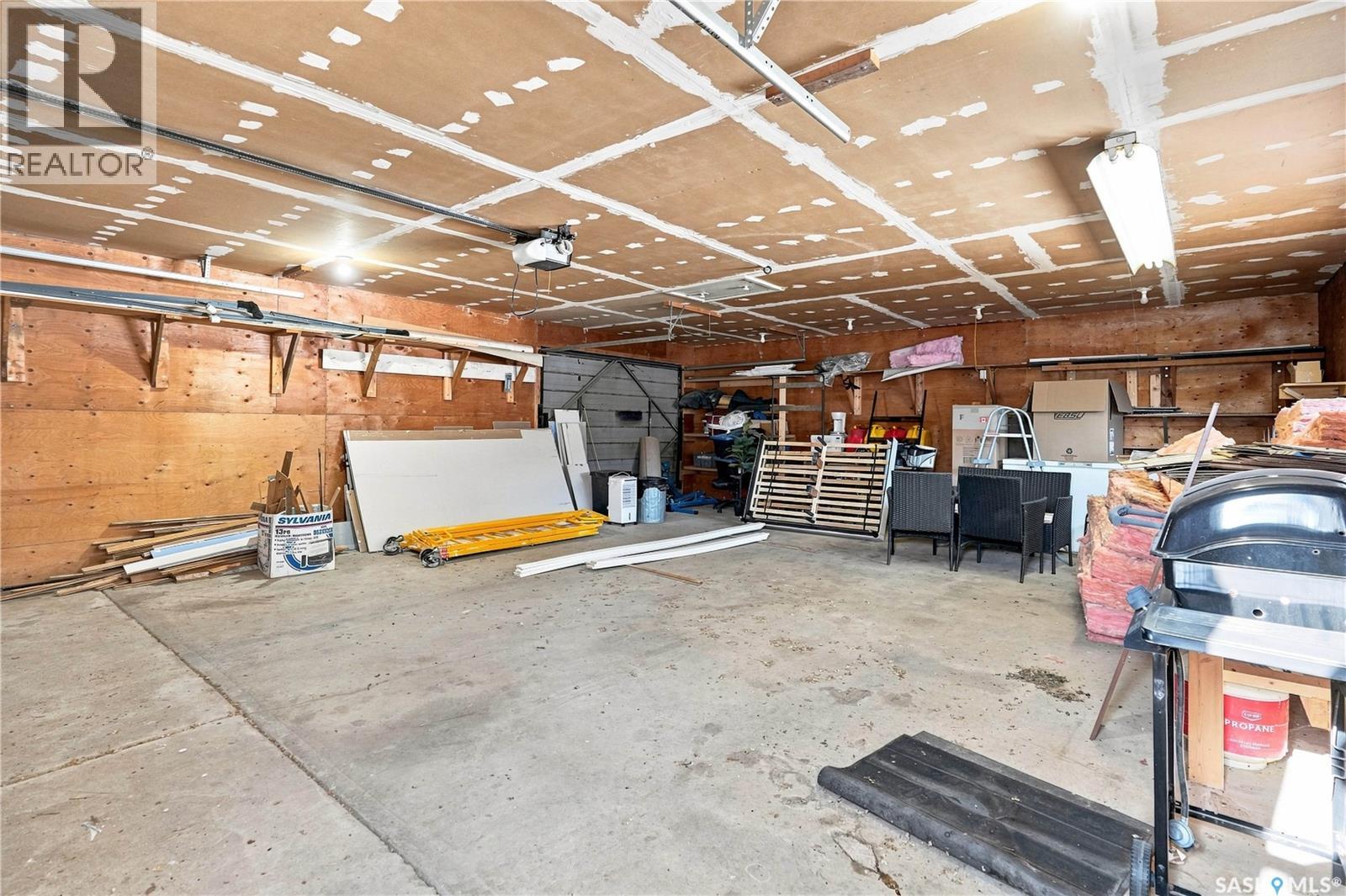 1109 Lillooet STREET W - 49