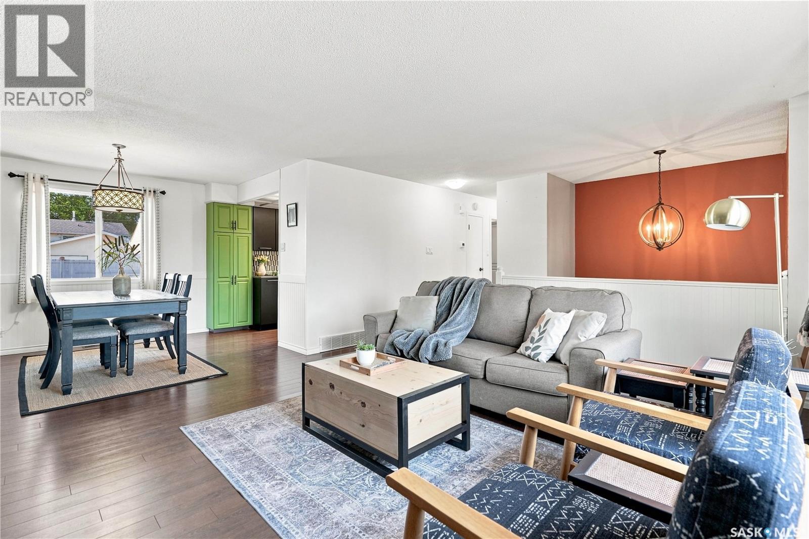 1109 Lillooet STREET W - 7