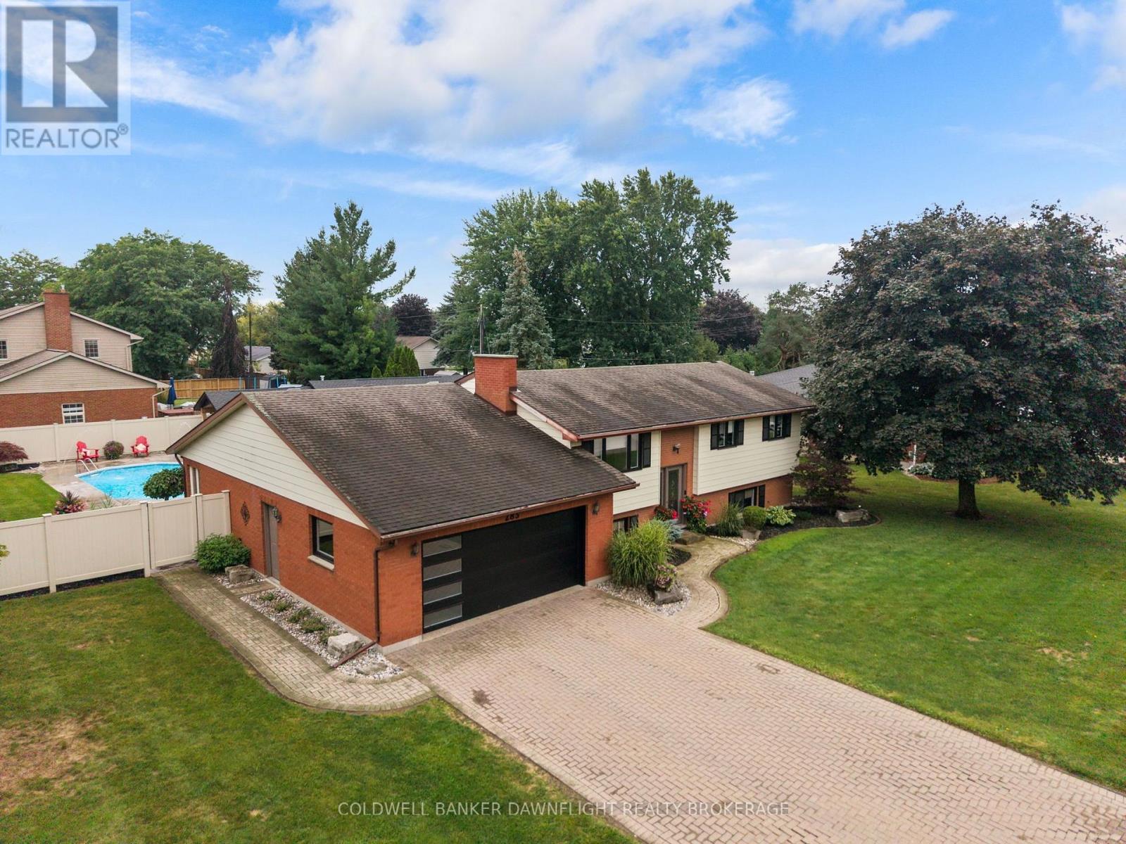 283 CHURCHILL DRIVE - 2