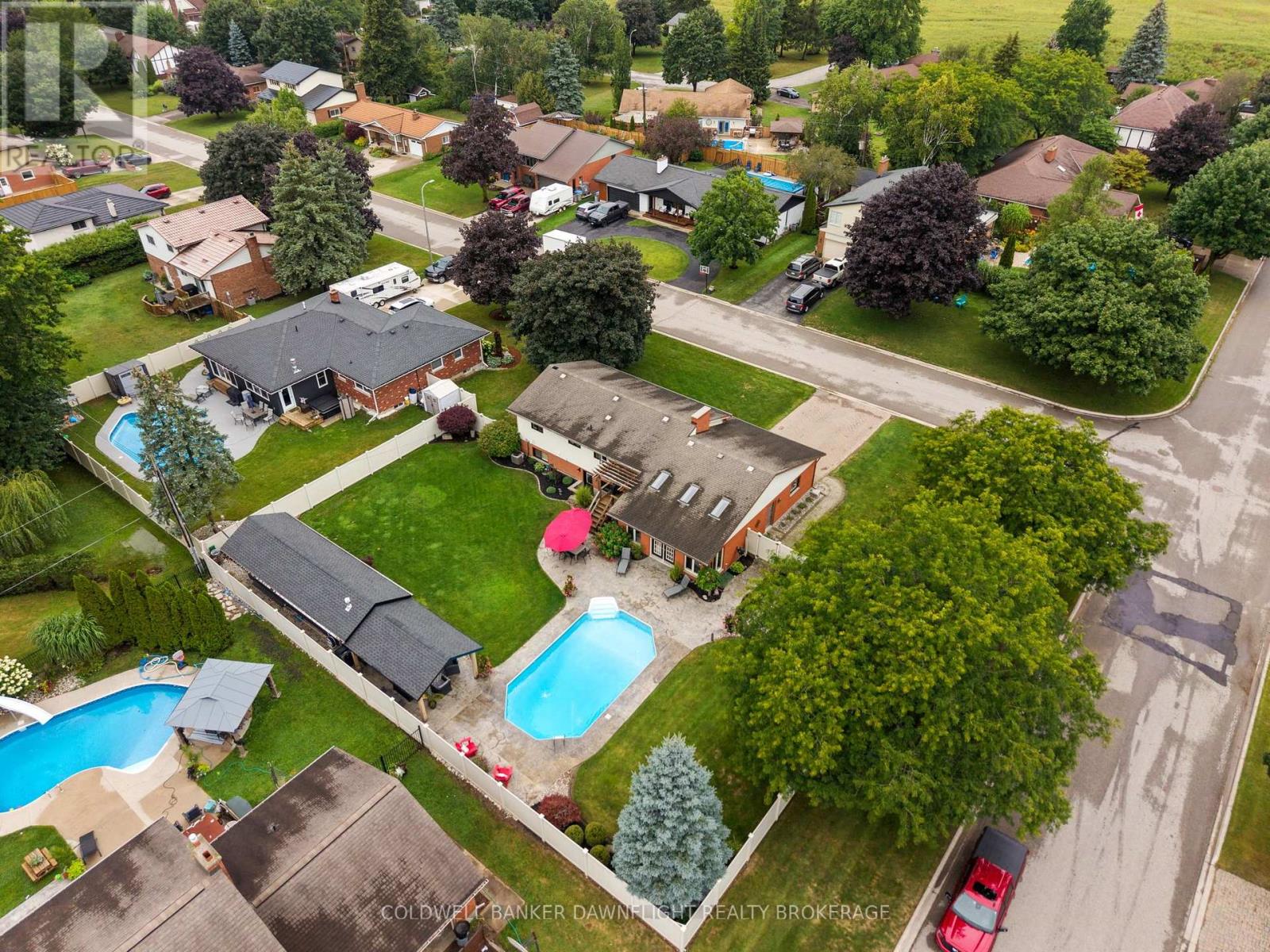 283 CHURCHILL DRIVE - 49