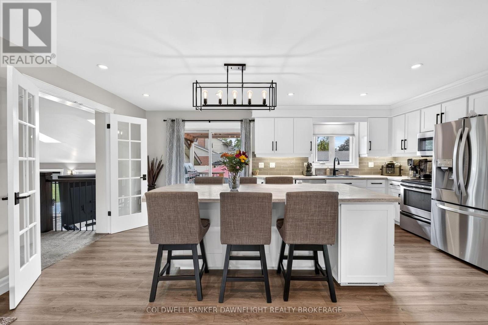 283 CHURCHILL DRIVE - 6