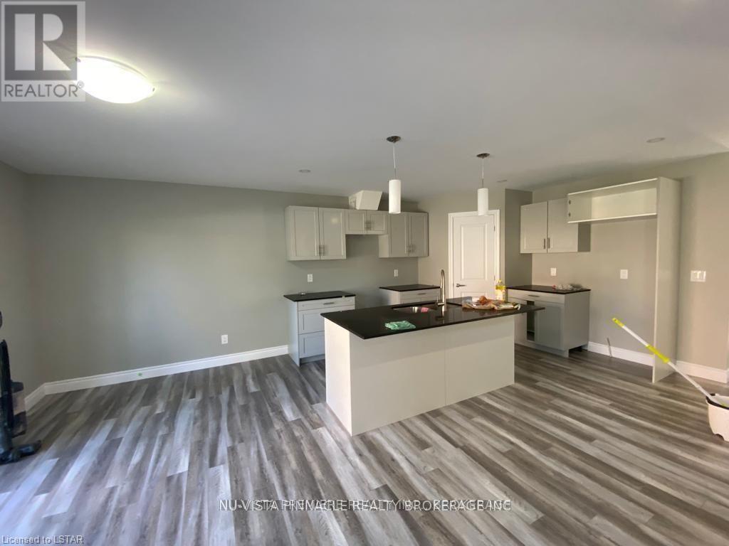 141 CHURCHILL PARK Road, Chatham-Kent (Chatham), Ontario, N7M0T9, Chatham-Kent (Chatham), Ontario — photo 4 of 5