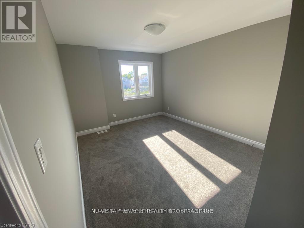 141 CHURCHILL PARK Road, Chatham-Kent (Chatham), Ontario, N7M0T9, Chatham-Kent (Chatham), Ontario — photo 5 of 5