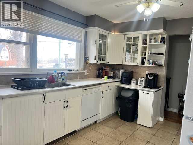 5117 49 Avenue - 3