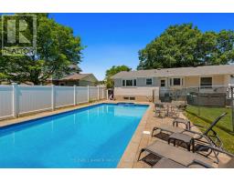 12 Bradgate Drive, Ottawa, ON K2G0R6 Photo 40