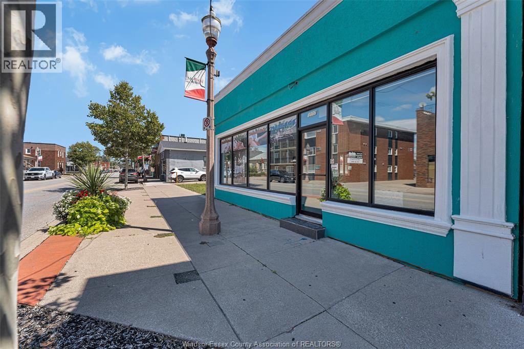 1117 ERIE Street, Windsor, Ontario, N9A3Z4, Windsor, Ontario — photo 4 of 5