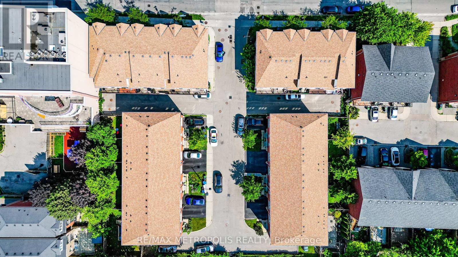 3767B ST CLAIRE AVENUE E - 14