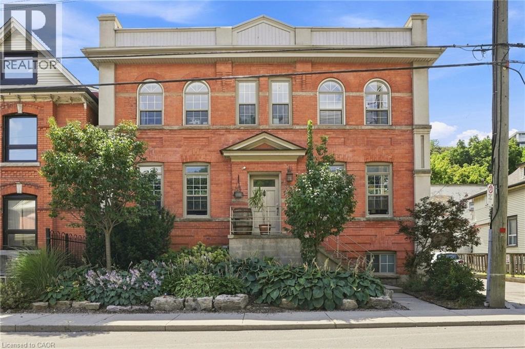 Photo of 54 ALANSON Street