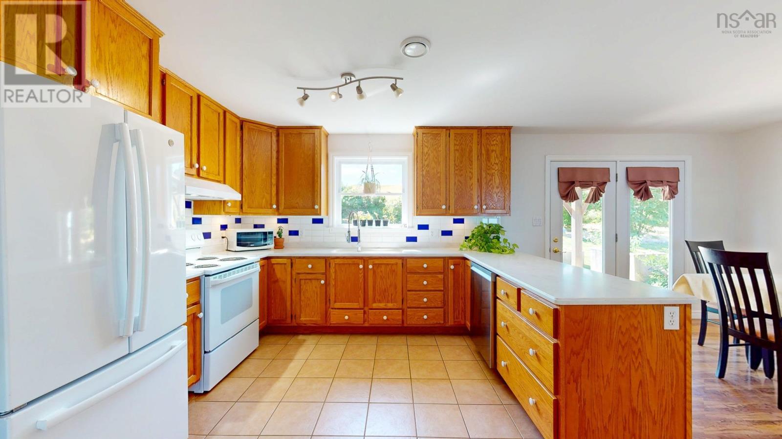 Property 20 of 49 of 162 Cottage Road