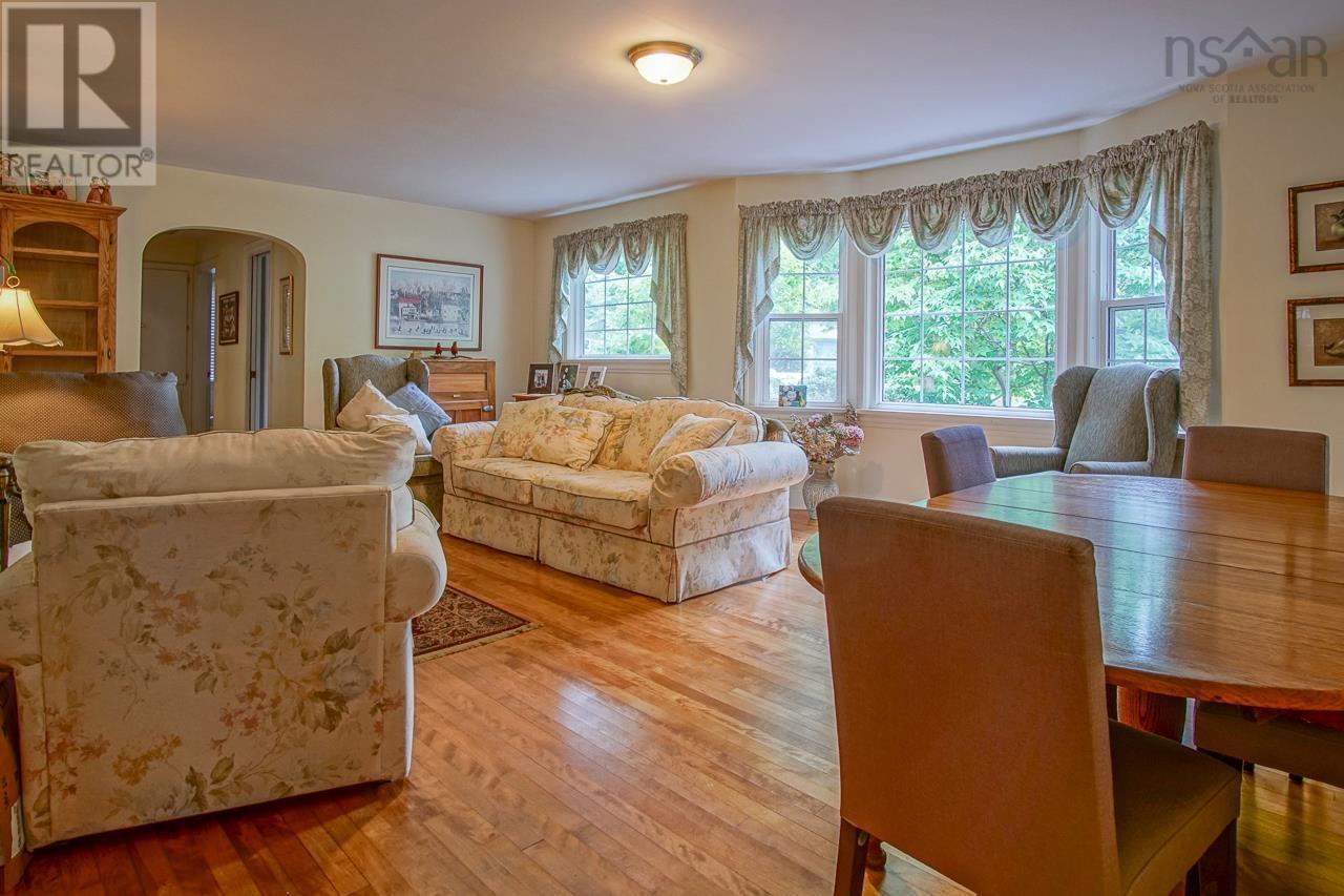 Property 21 of 37 of 108 Marsters Avenue