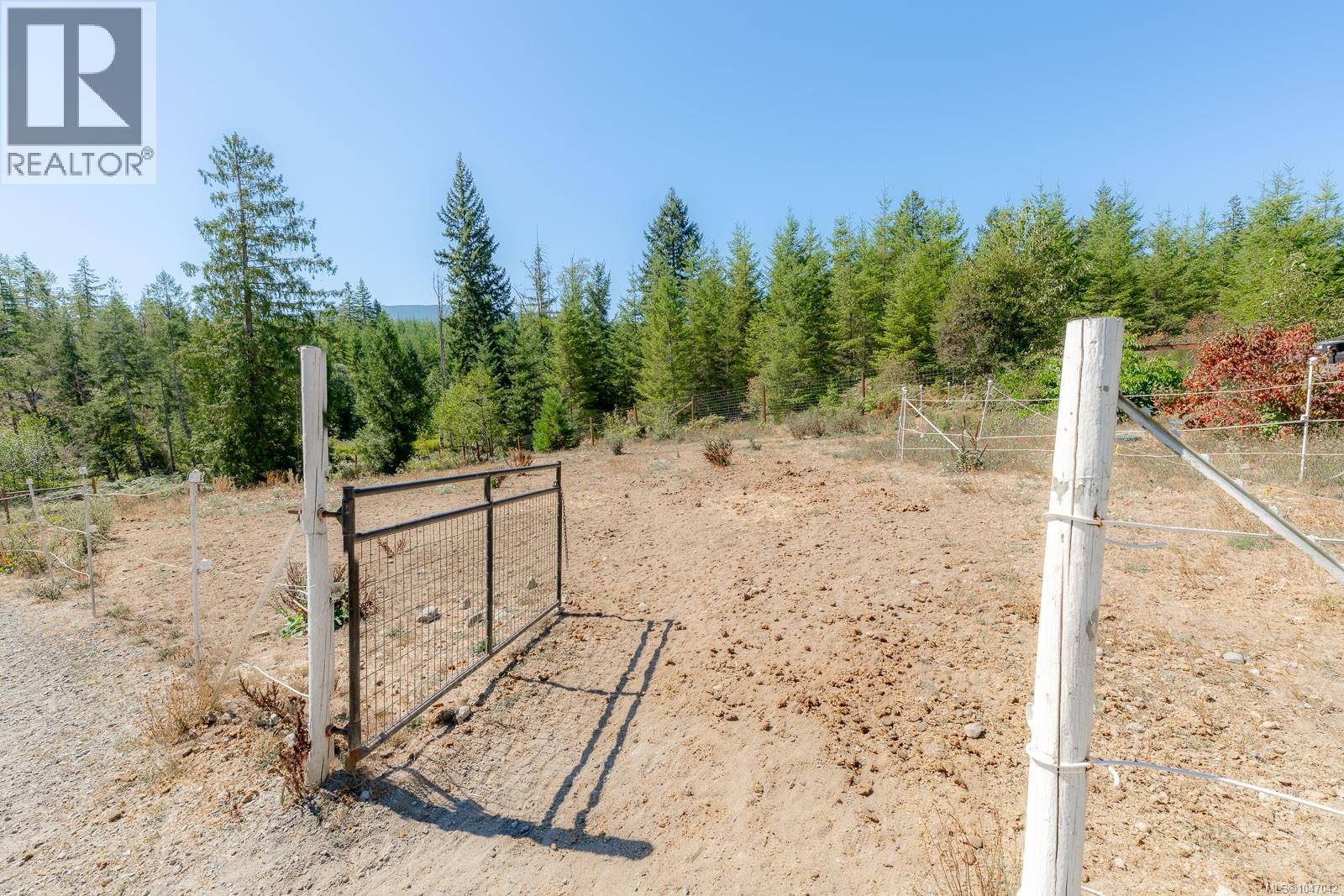 5160 Cowichan Lake Rd - Image 47