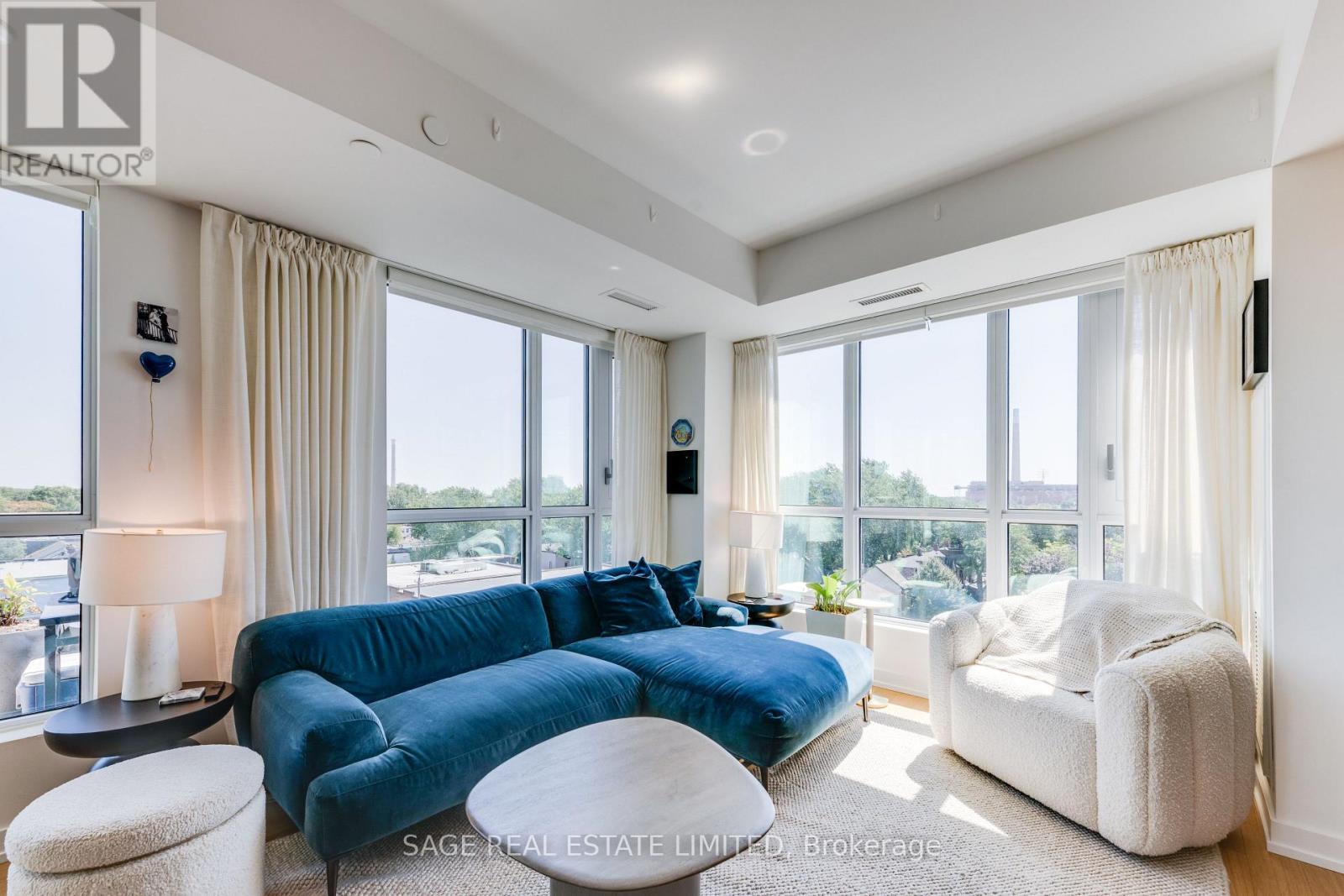 #734 150 LOGAN AVENUE - 2