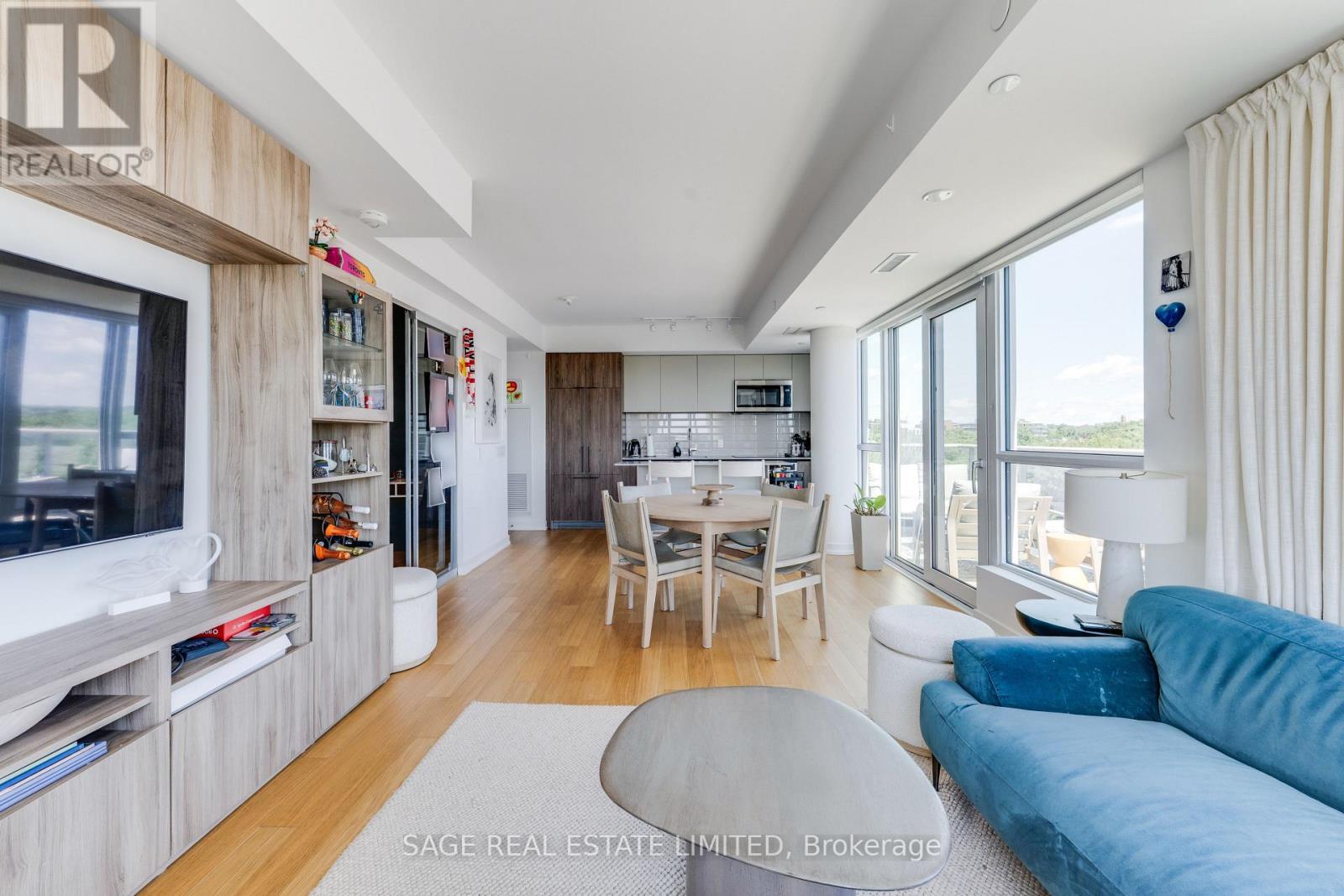 #734 150 LOGAN AVENUE - 6