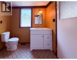 5740 95 Highway, Edgewater, BC V0A1E0 Photo 28