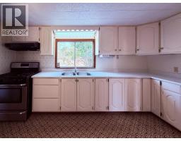 Laundry room - 5740 95 Highway, Edgewater, BC V0A1E0 Photo 7