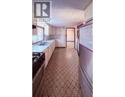 Den - 5740 95 Highway, Edgewater, BC V0A1E0 Photo 9