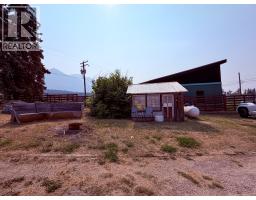 5740 95 Highway, Edgewater, BC V0A1E0 Photo 54