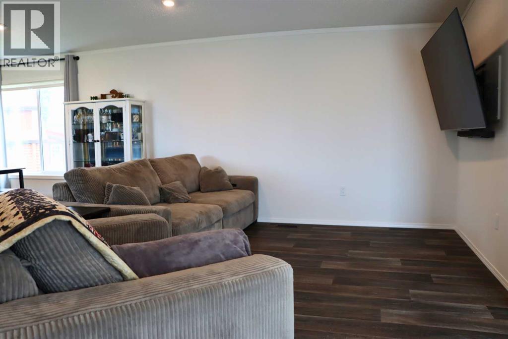 111, 71127 Range Road 234 - 9