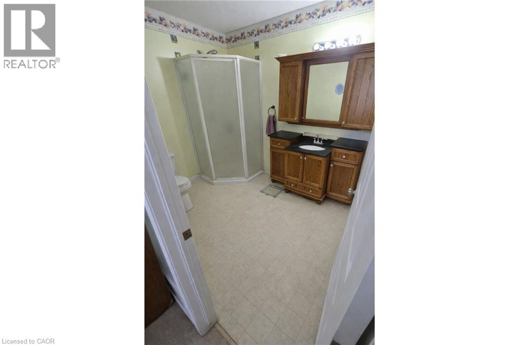 245 JOHN ROSA Street E - 8