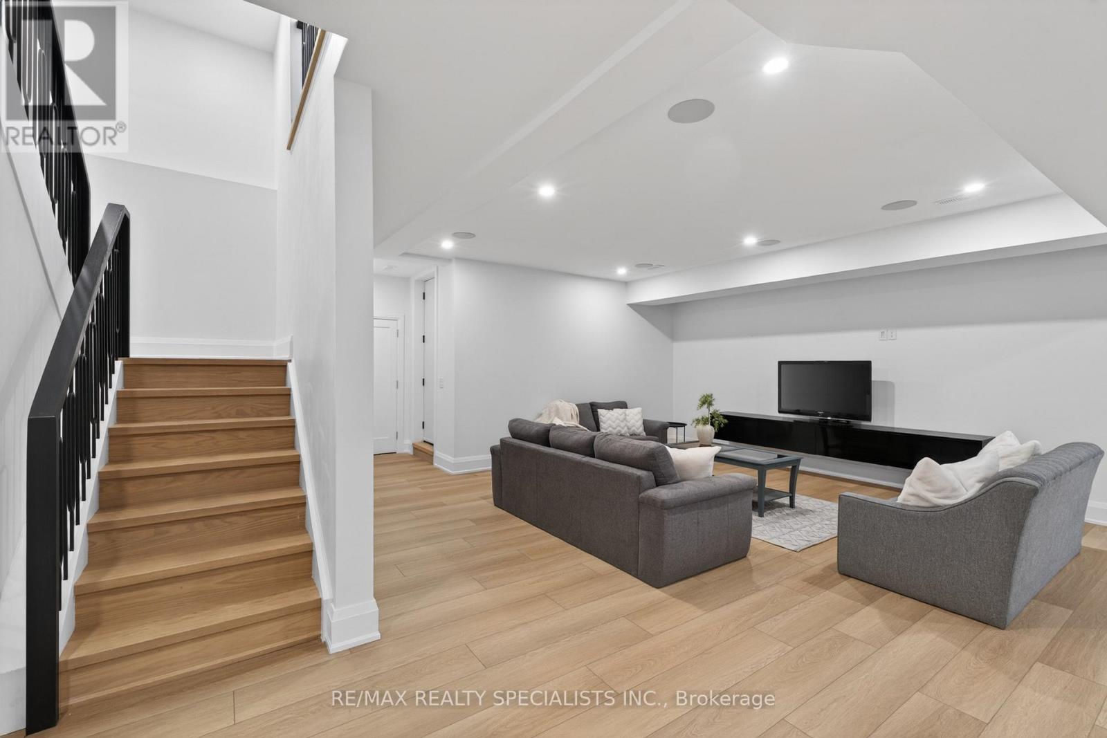 431 SEATON DRIVE - Image 45