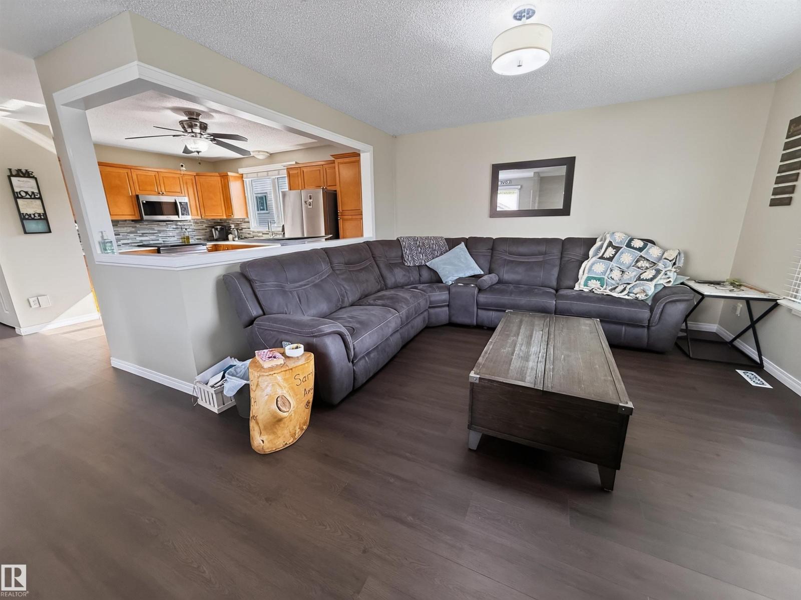 12 MATHIAS AV - Image 10