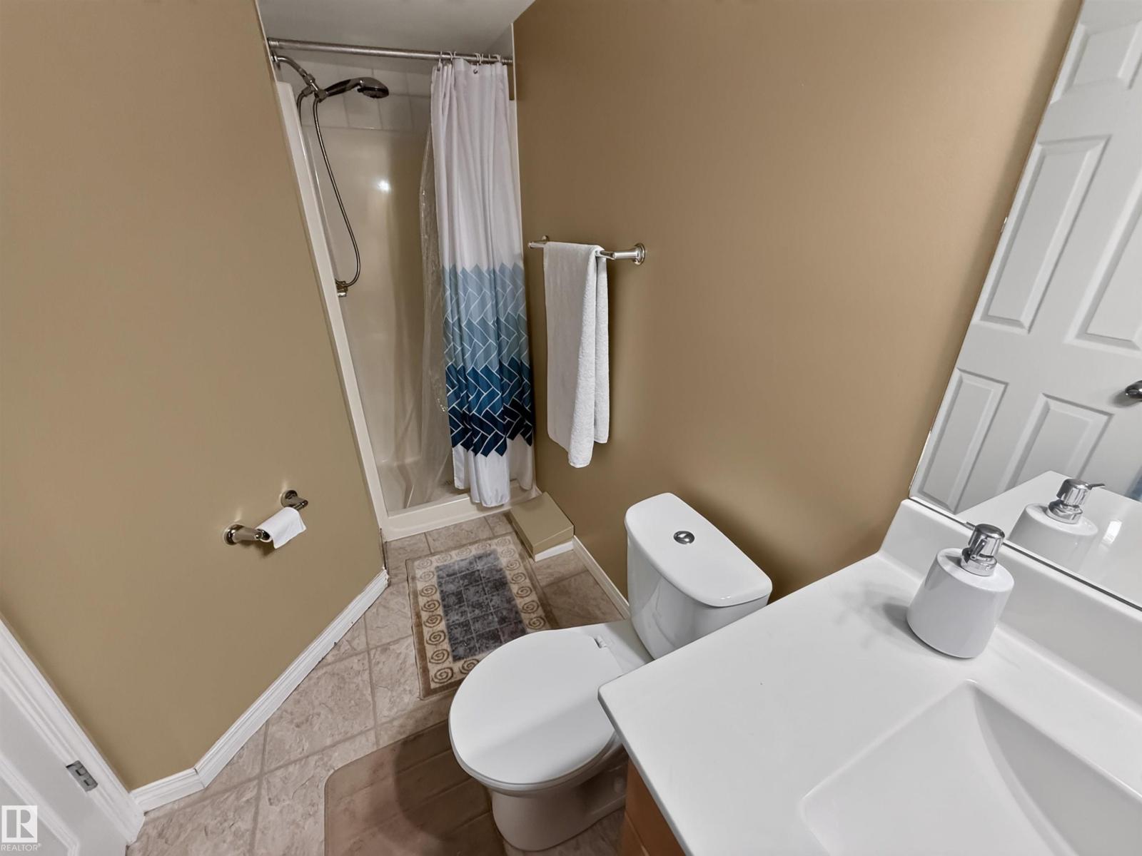 12 MATHIAS AV - Image 23