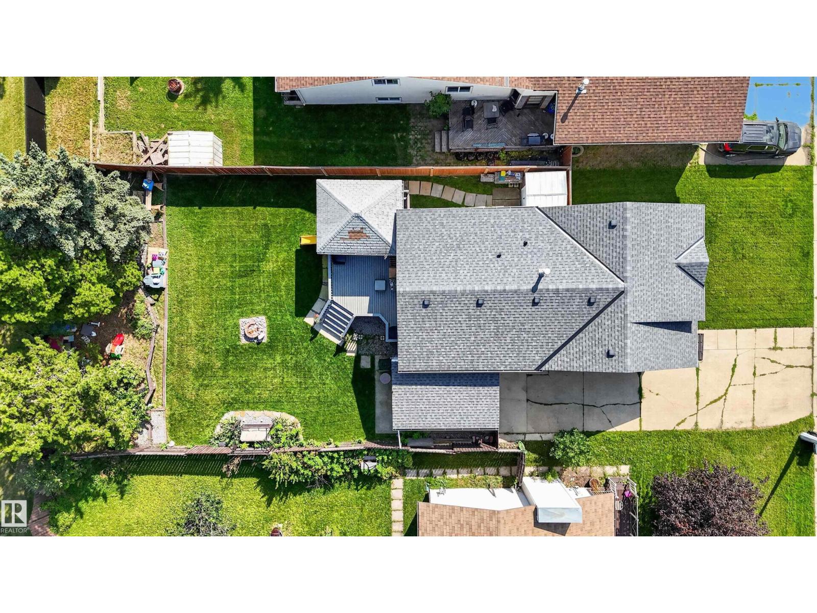 12 MATHIAS AV - Image 43