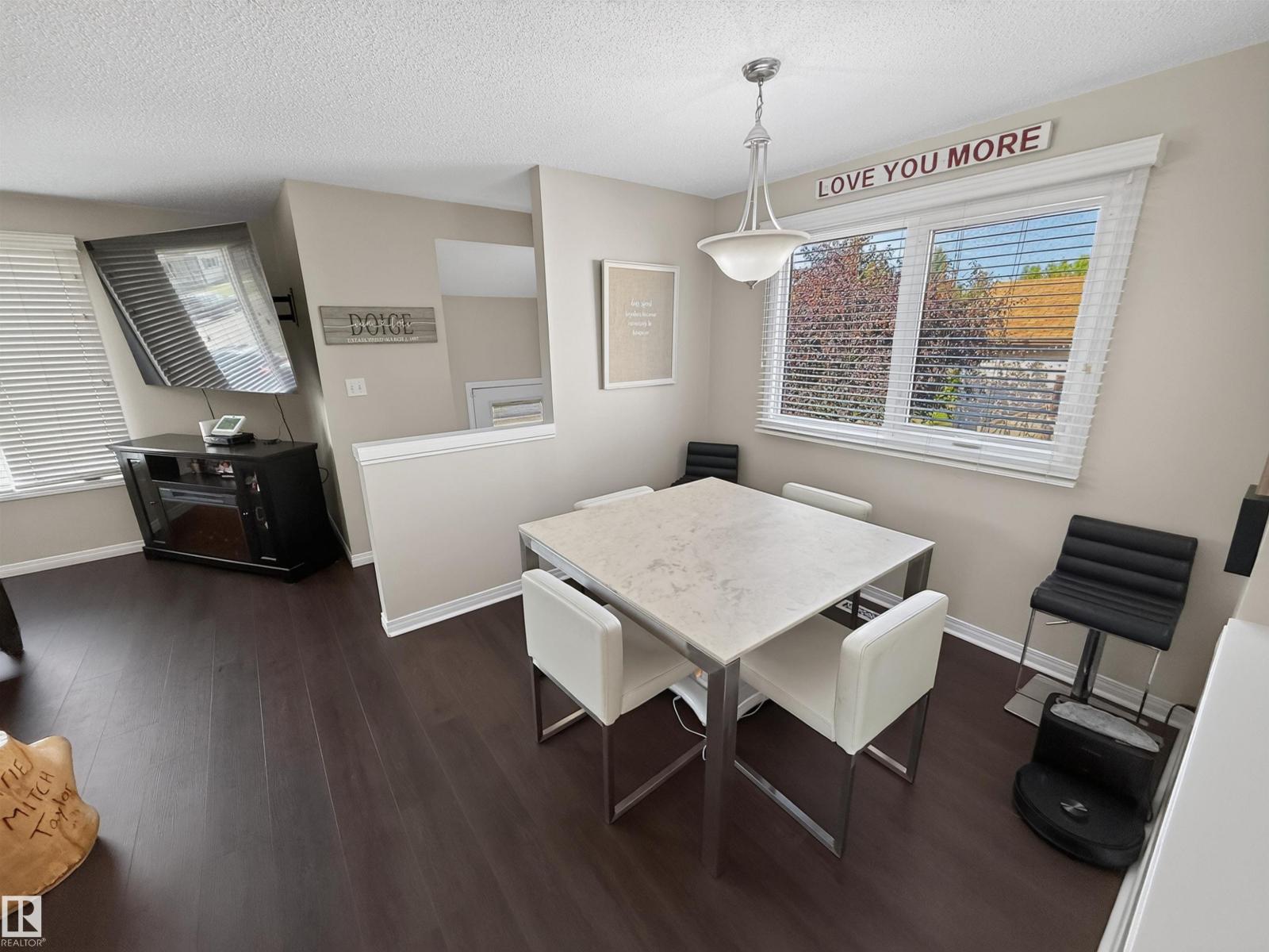 12 MATHIAS AV - Image 8