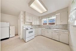 338 First Street S, Beausejour, MB R0E0C0 Photo 10