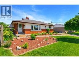 17 BROADMORE Avenue