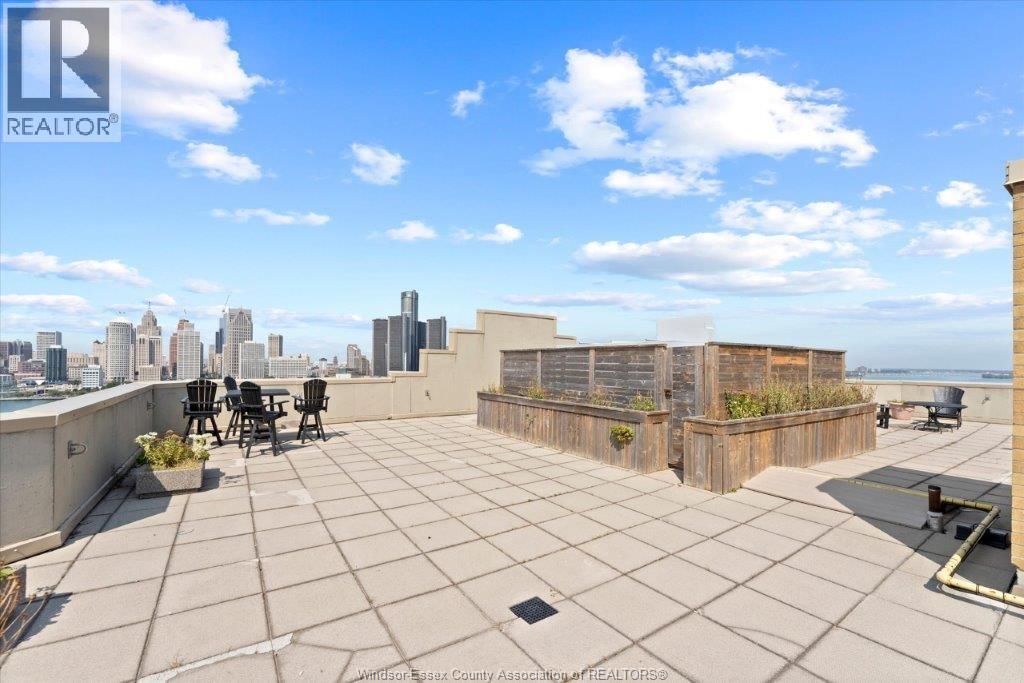 #906 75 RIVERSIDE DRIVE - Image 23