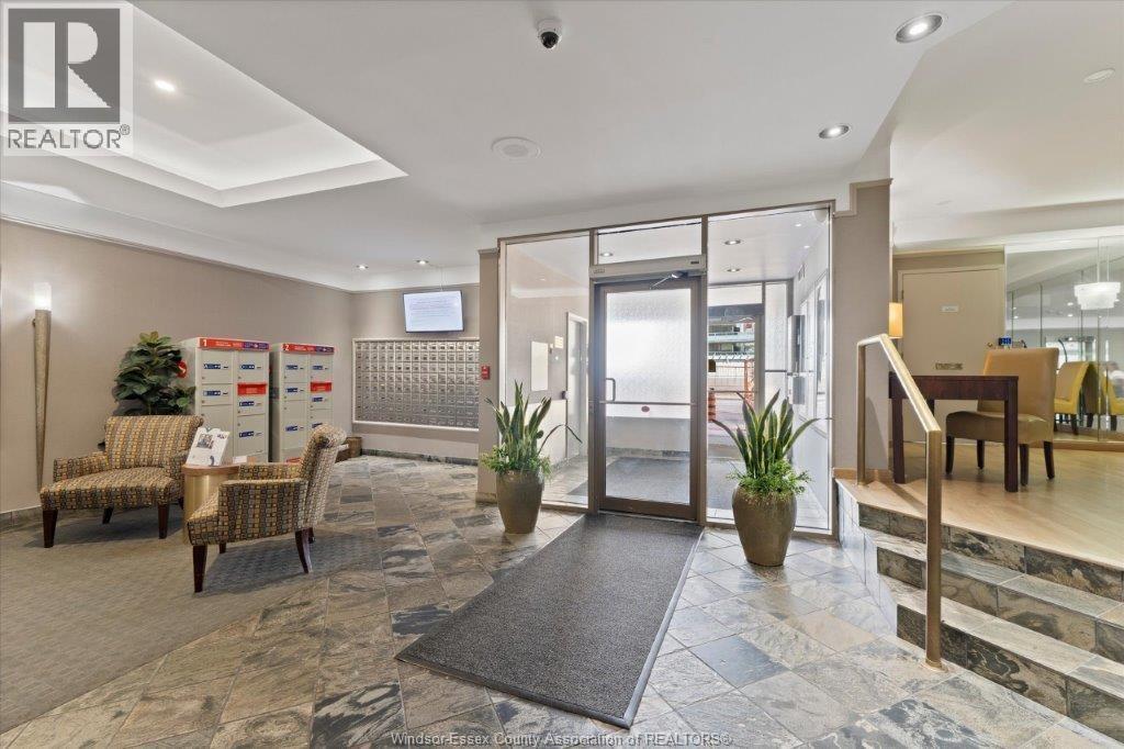 #906 75 RIVERSIDE DRIVE - Image 31