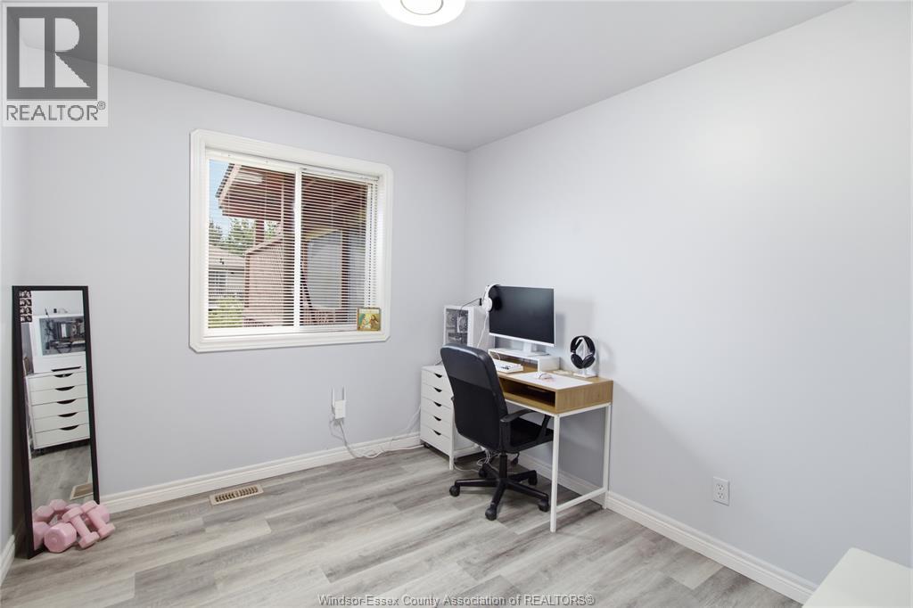 2424 TIMBERCREST AVENUE - 16