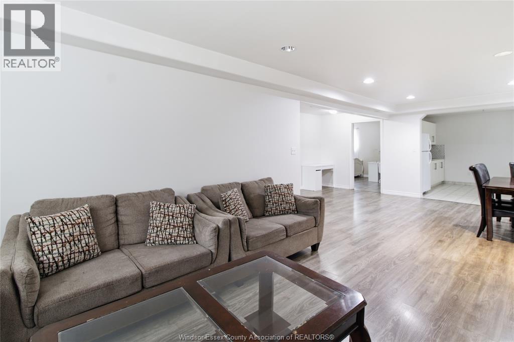 2424 TIMBERCREST AVENUE - 21
