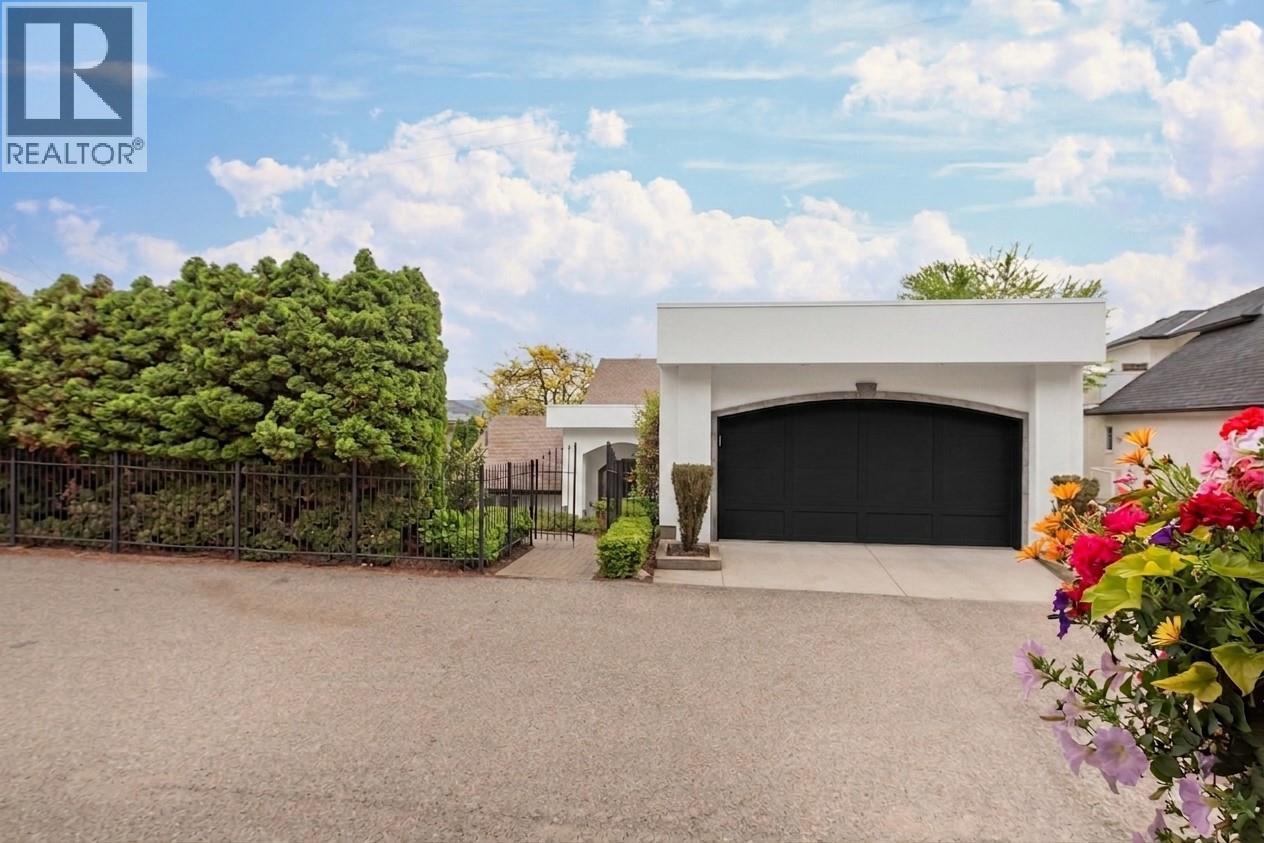 683 Westside Road S - Image 15