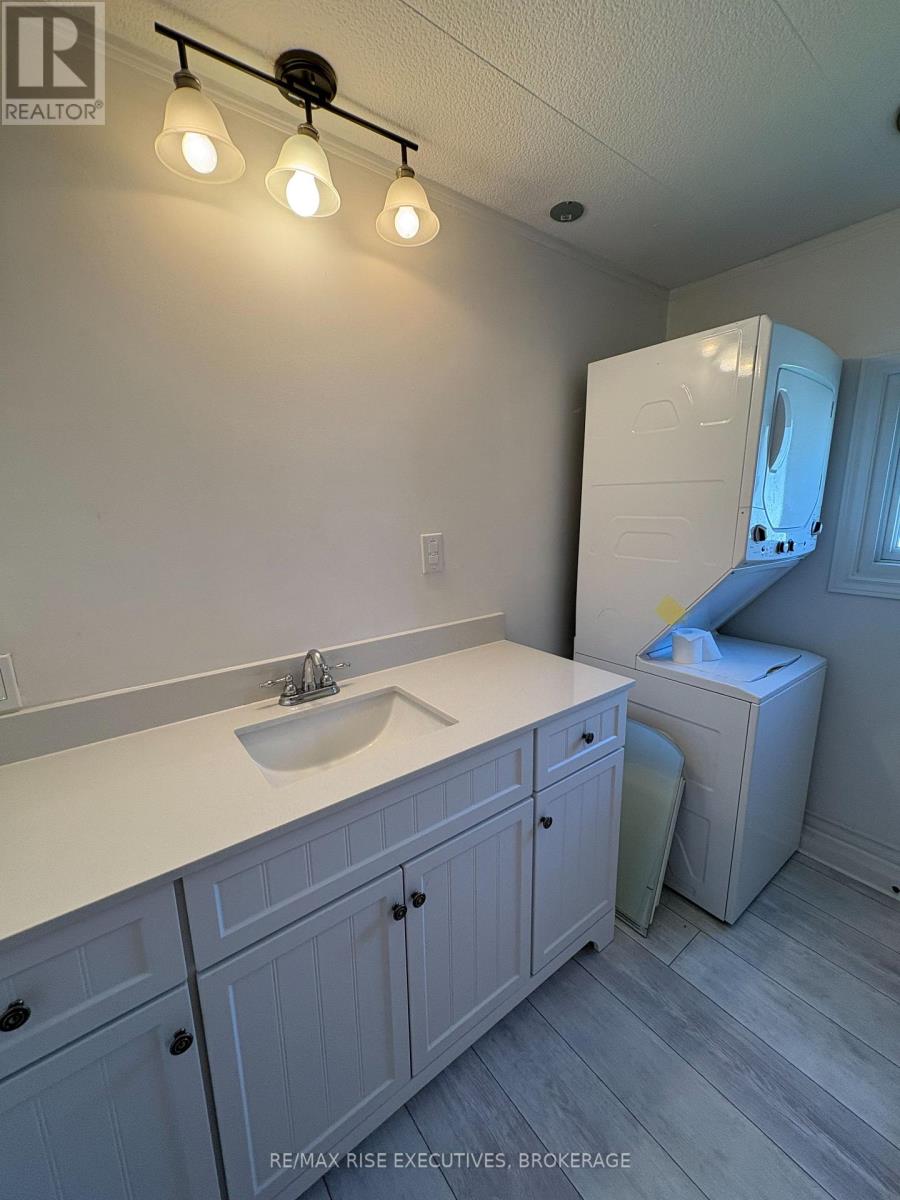 12 WENTWORTH DRIVE - 11