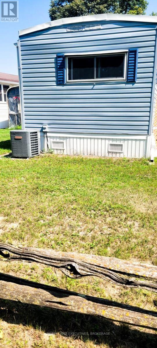 12 WENTWORTH DRIVE - 23