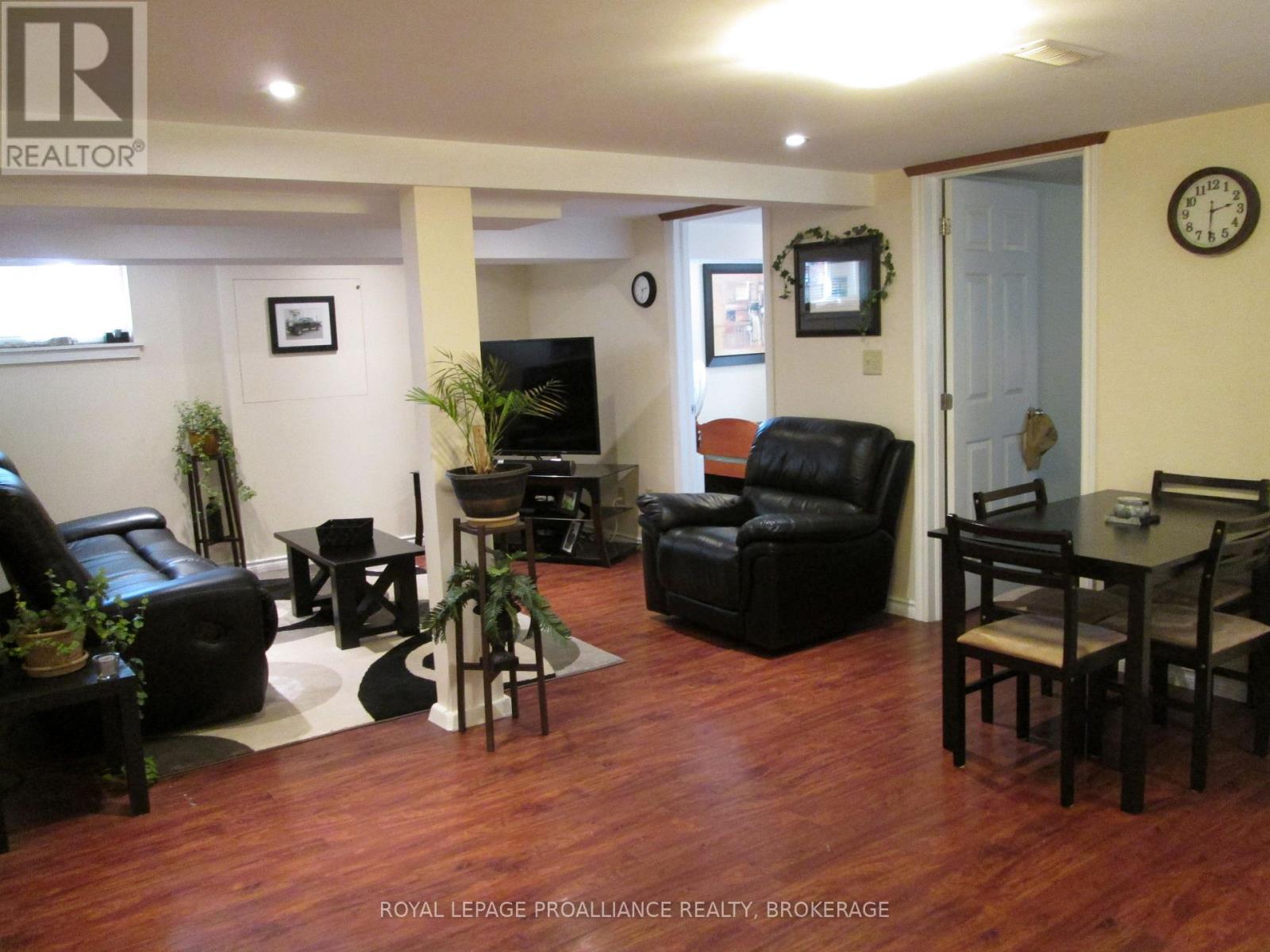 50 CAMPBELL CRESCENT - 10