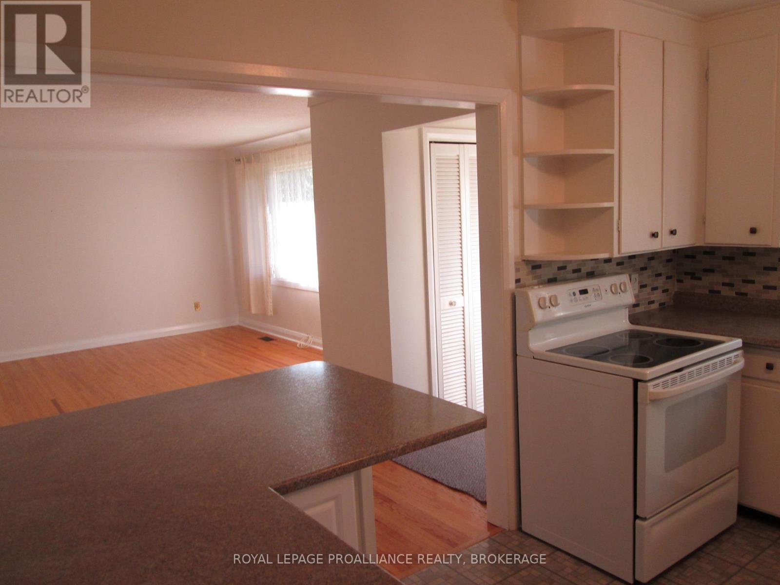 50 CAMPBELL CRESCENT - 4