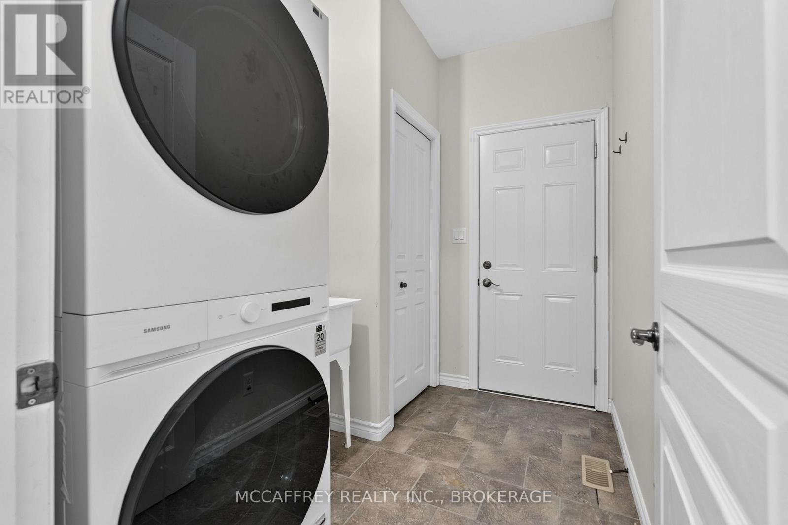 1286 CARFA CRESCENT - Image 33