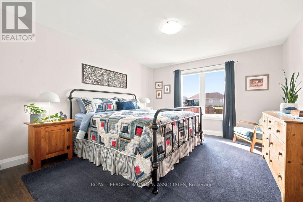 10 NOBLE CRESCENT - Image 19