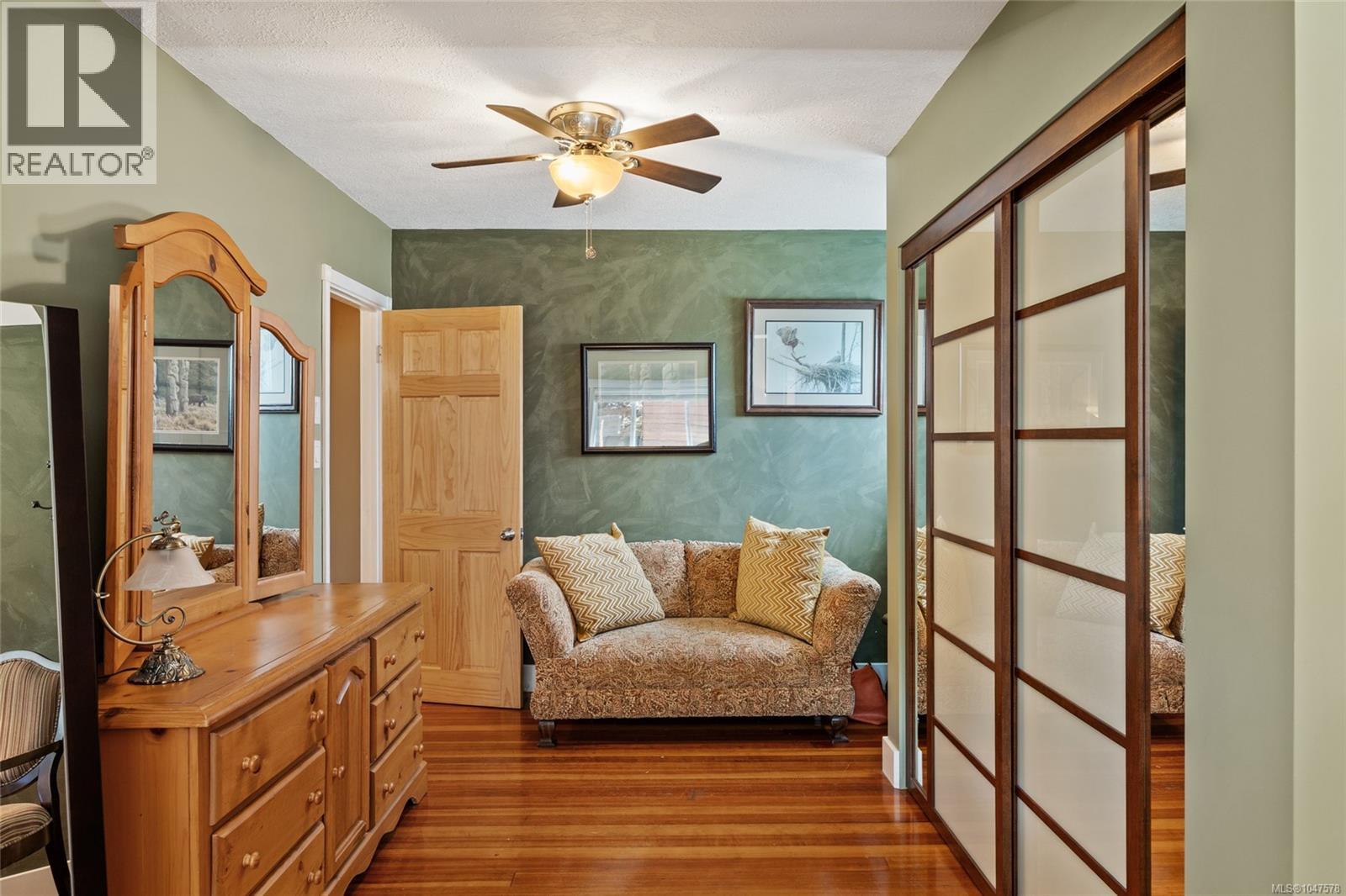 1755 Lewis Ave - 12