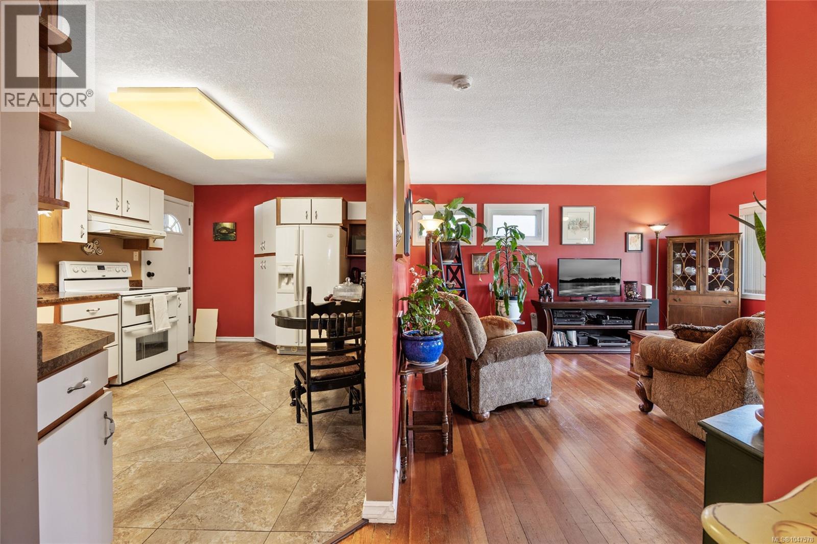 1755 Lewis Ave - 18