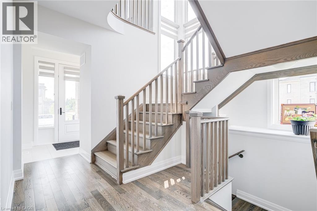 1439 UPPER THAMES Drive - 22